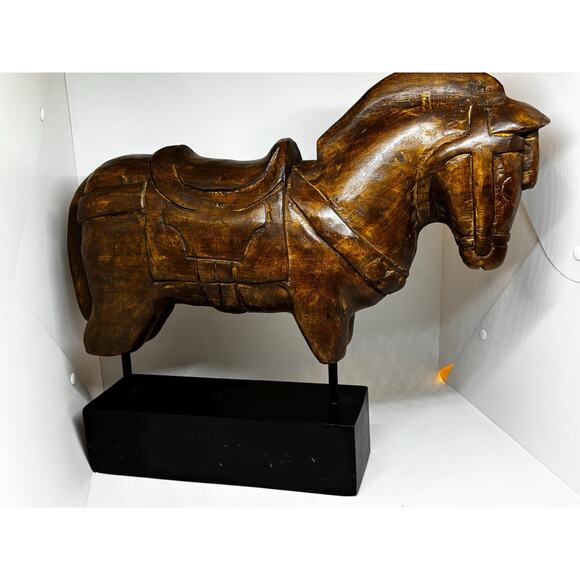 Vintage-Style Wooden Horse Figurine, Hand-Carved, Mounted On A Black Base - Picture 3 of 10